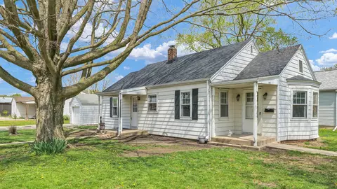 Exterior - 401 E Wabash Ave, Rantoul, IL 61866 photo 6 of 8