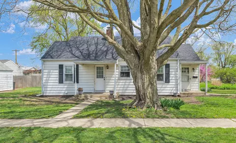Exterior - 401 E Wabash Ave, Rantoul, IL 61866 photo 5 of 8