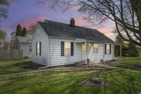 Exterior - 401 E Wabash Ave, Rantoul, IL 61866 photo 2 of 8