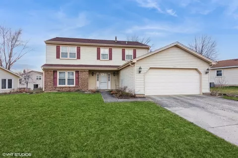 1894 Deere Ln, Glendale Heights, IL 60139