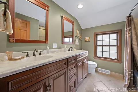 2 S345 Arrowhead Dr, Wheaton, IL 60189 photo 18