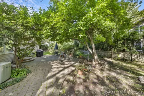 2 S345 Arrowhead Dr, Wheaton, IL 60189 photo 3
