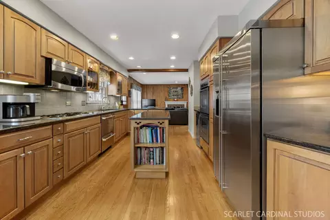 2 S345 Arrowhead Dr, Wheaton, IL 60189 photo 7