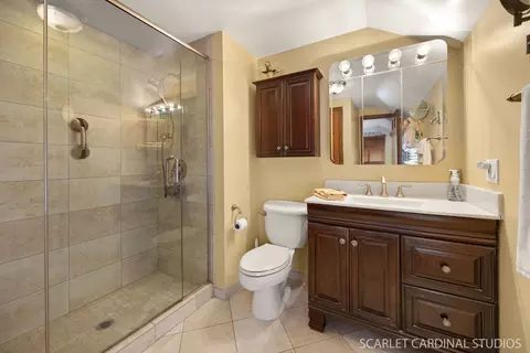 2 S345 Arrowhead Dr, Wheaton, IL 60189 photo 16