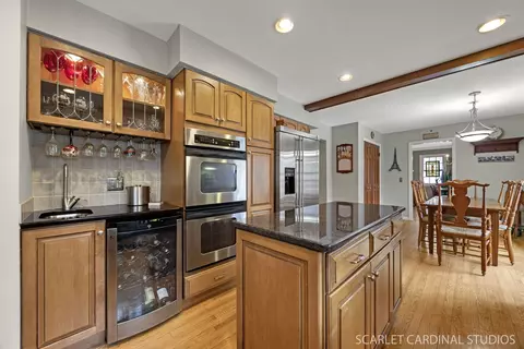 2 S345 Arrowhead Dr, Wheaton, IL 60189 photo 5