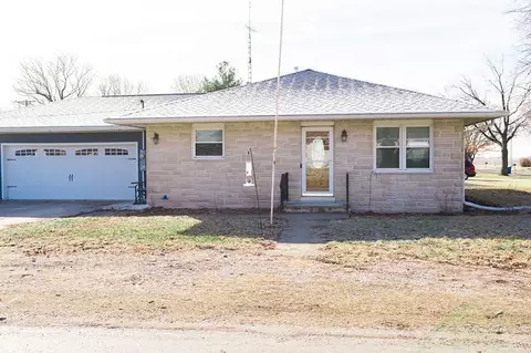 500 S Jefferson St, Flanagan, IL 61740