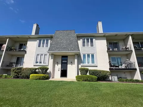 15703 Lake Hills Ct #2N, Orland Park, IL 60462