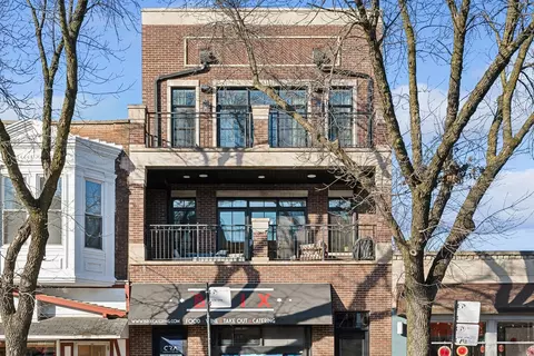 2036 W Roscoe St #2, Chicago, IL 60618