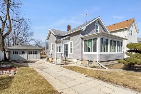 107 Willow Ave, Joliet, IL 60436