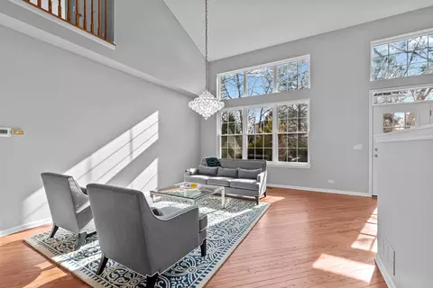 Living - 4319 Exeter Ln, Northbrook, IL 60062 photo 4 of 4