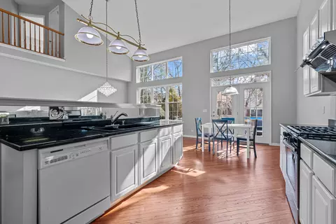 Kitchen - 4319 Exeter Ln, Northbrook, IL 60062 photo 2 of 3