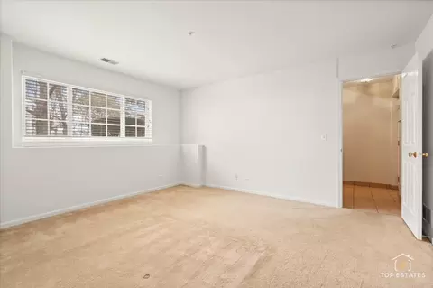Bedroom - 74 Cherbourg Ct, Wheeling, IL 60090 photo 6 of 6