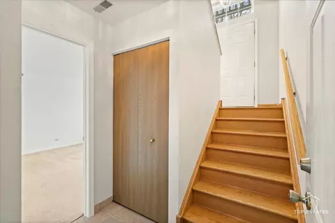 Entry Way - 74 Cherbourg Ct, Wheeling, IL 60090 photo 3 of 3