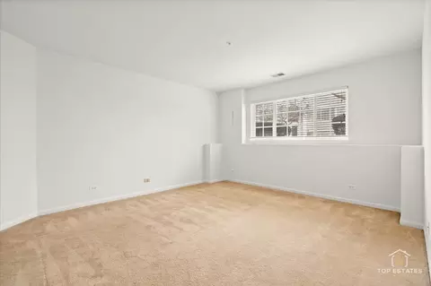 Living - 74 Cherbourg Ct, Wheeling, IL 60090 photo 7 of 7