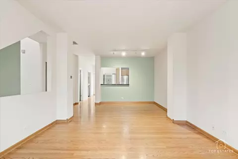 Living - 74 Cherbourg Ct, Wheeling, IL 60090 photo 3 of 7