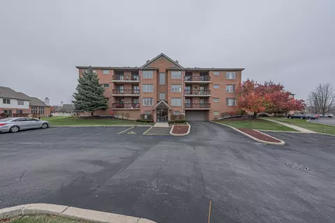 6741 S Pointe Dr #3A, Tinley Park, IL 60477