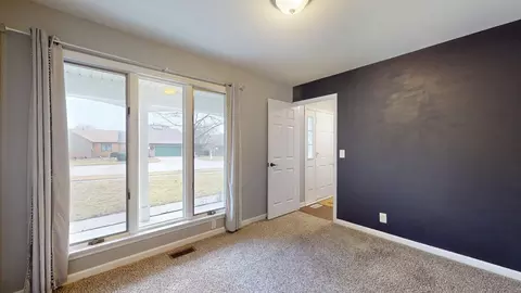 Bedroom - 1604 Devonshire Dr, Champaign, IL 61821 photo 1 of 9