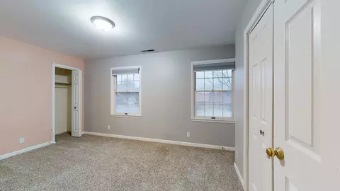 Bedroom - 1604 Devonshire Dr, Champaign, IL 61821 photo 8 of 9