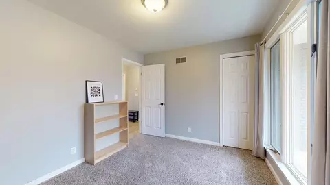 Bedroom - 1604 Devonshire Dr, Champaign, IL 61821 photo 2 of 9