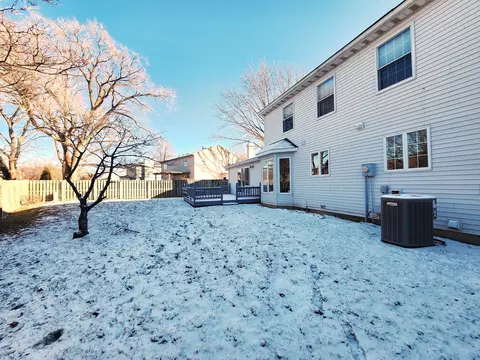 Exterior - 1604 Devonshire Dr, Champaign, IL 61821 photo 3 of 4