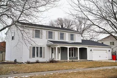 1604 Devonshire Dr, Champaign, IL 61821