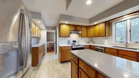 Kitchen - 1604 Devonshire Dr, Champaign, IL 61821 photo 2 of 5