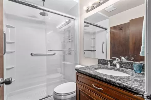 Bath - 26 E Windsor Ct, Sugar Grove, IL 60554 photo 2 of 2