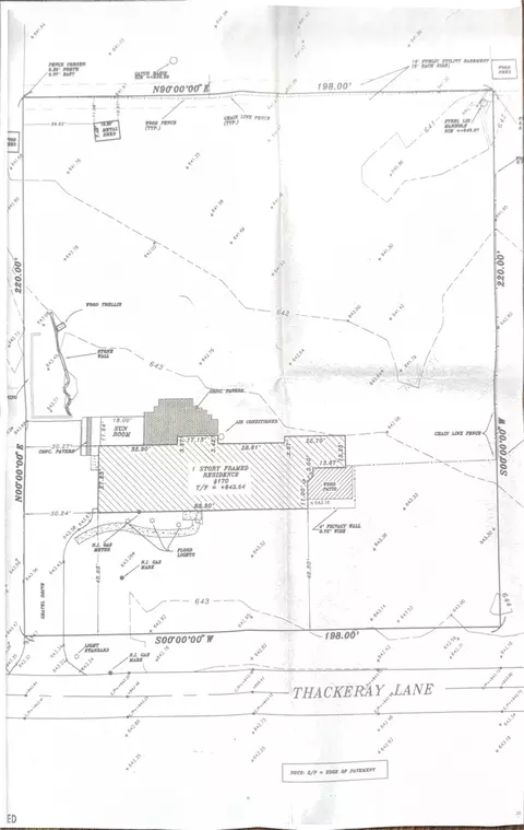 170 Thackeray Ln, Northfield, IL 60093