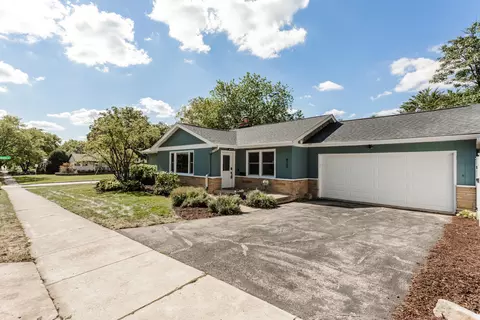 422 S President St, Wheaton, IL 60187