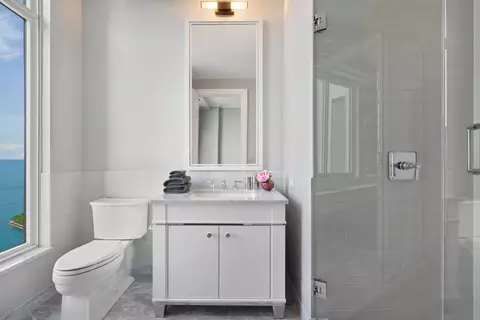 Bath - 451 E Grand Ave #4703, Chicago, IL 60611 photo 6 of 6