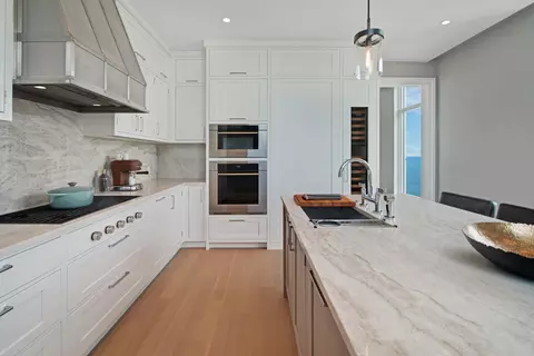 Kitchen - 451 E Grand Ave #4703, Chicago, IL 60611 photo 2 of 4