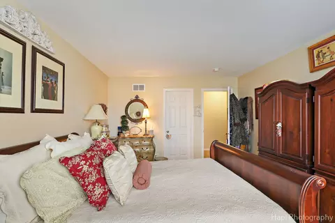 Bedroom - 388 Toccoa Ln, Volo, IL 60073 photo 4 of 6