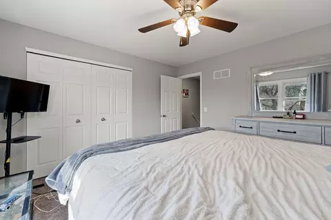 Bedroom - 160 S Hale Ave, Bartlett, IL 60103 photo 2 of 3