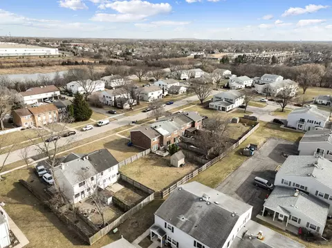 View/Area - 160 S Hale Ave, Bartlett, IL 60103 photo 3 of 6