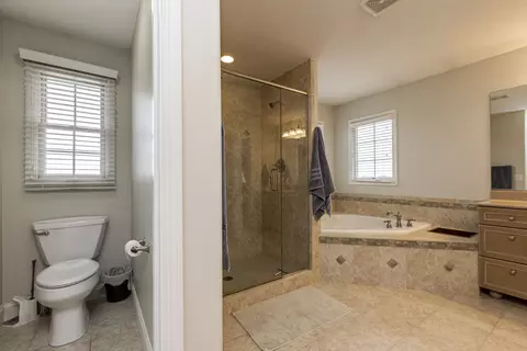 Bath - 2329 Clifton Ct, Normal, IL 61761 photo 5 of 7