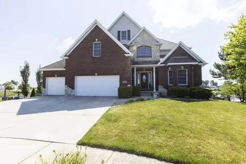 Exterior - 2329 Clifton Ct, Normal, IL 61761 photo 2 of 12