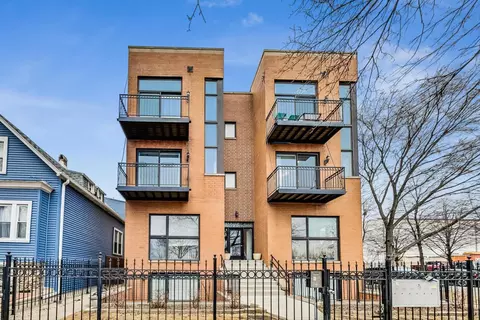 2901 N Fairfield Ave #2S, Chicago, IL 60618