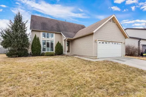 164 Abbeywood Cir, Streamwood, IL 60107