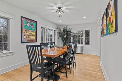 Dining - 886 Willow Rd, Winnetka, IL 60093 photo 1 of 2