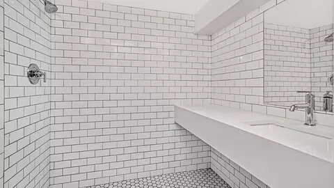 Bath - 886 Willow Rd, Winnetka, IL 60093 photo 6 of 6
