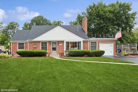 16 W740 Red Oak Ave, Bensenville, IL 60106