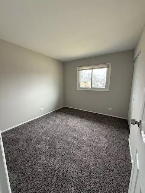 555 Baxter Ln, Hoffman Estates, IL 60169 photo 6