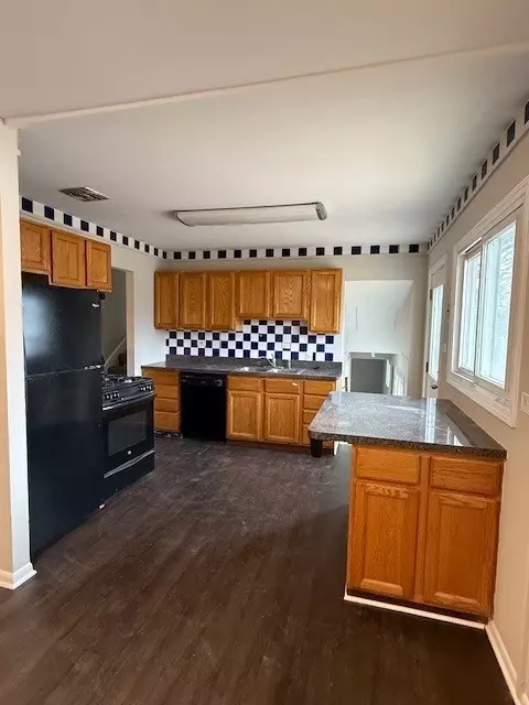 555 Baxter Ln, Hoffman Estates, IL 60169 photo 8