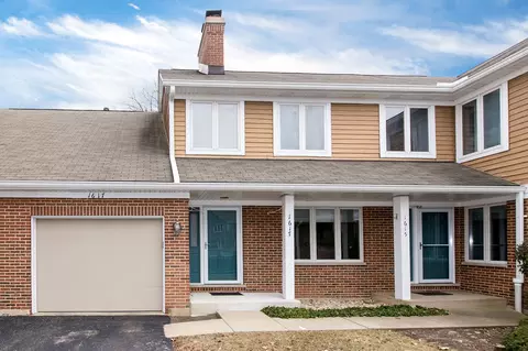 1617 N Courtland Dr #1617, Arlington Heights, IL 60004