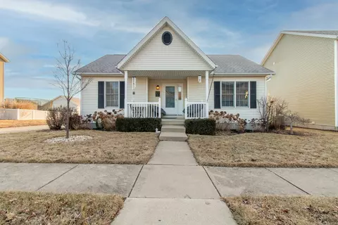 1412 River Lndg, Normal, IL 61761