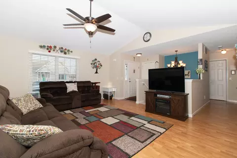 1412 River Lndg, Normal, IL 61761 photo 6