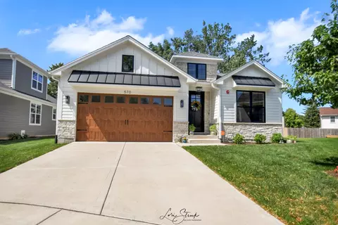 570 Francesca Ln, Roselle, IL 60172
