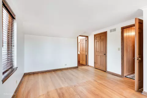 Bedroom - 850 Happ Rd, Northfield, IL 60093 photo 4 of 6