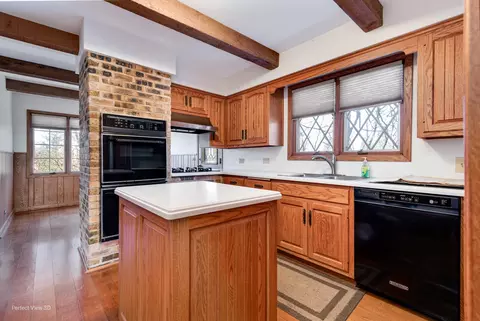 Kitchen - 850 Happ Rd, Northfield, IL 60093 photo 2 of 2