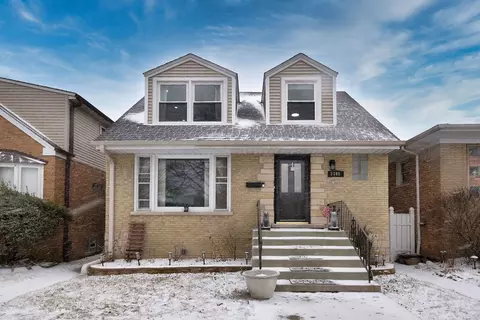 3706 N Oak Park Ave, Chicago, IL 60634